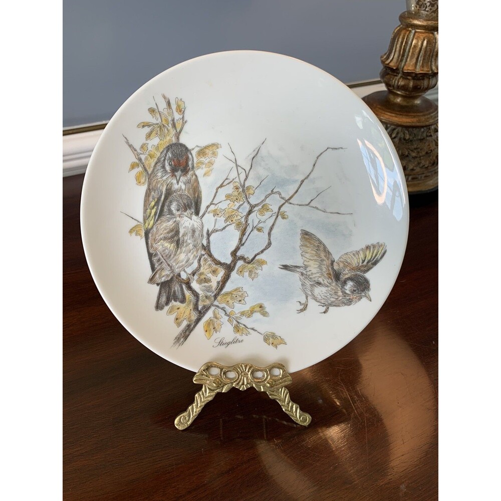 Vintage AK Kaiser Porcelain Plate  Wall Display Cabinet Germany Stieglitxe